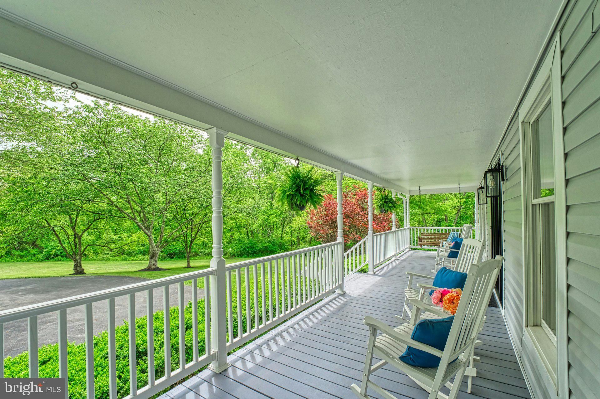 DEBUTTS - Residential