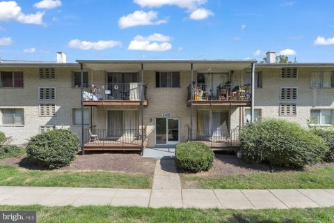 Photo of 5410 85th Avenue #104, NEW CARROLLTON, MD 20784 (MLS # MDPG2178918)