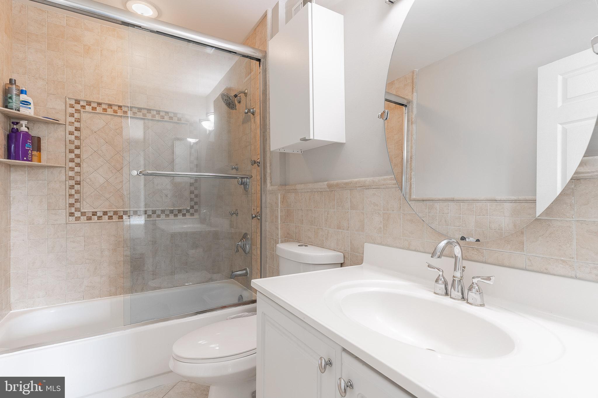 ASHBURN FARM - Residential