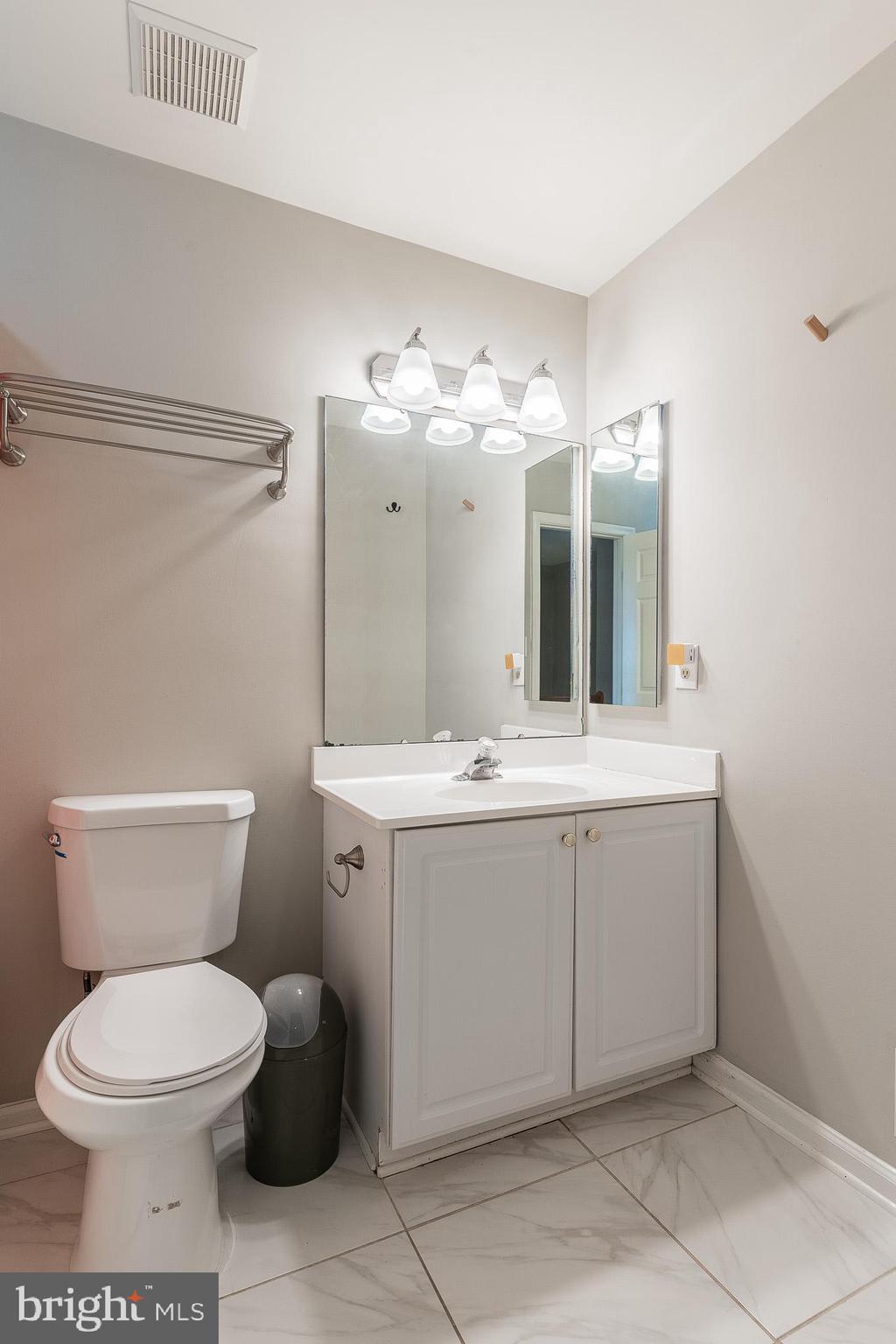 ASHBURN FARM - Residential