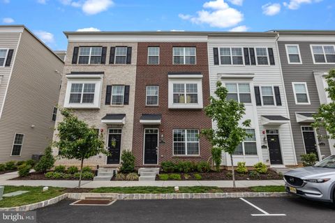 108 ANNAPOLIS STREET BENSALEM PA 19020