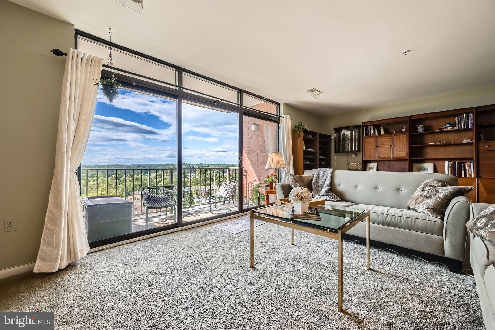 1 SMETON PLACE 1004