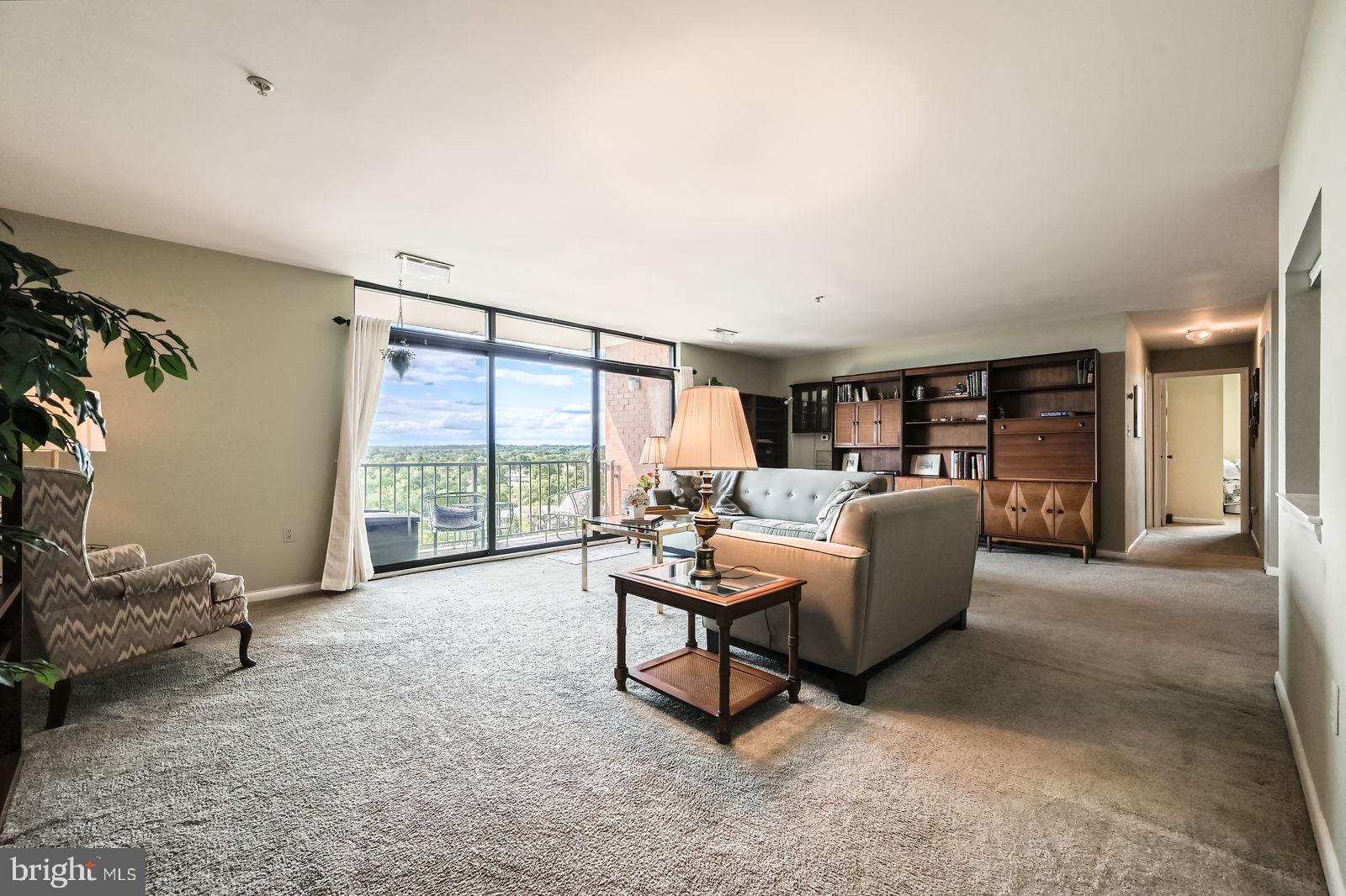 1 SMETON PLACE 1004