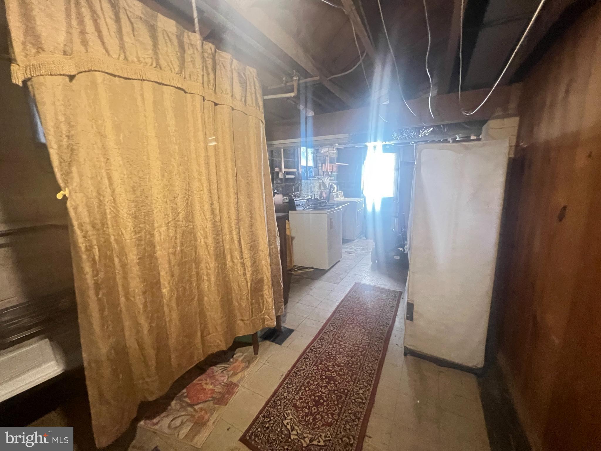 ROCK CREEK KNOLLS - Residential