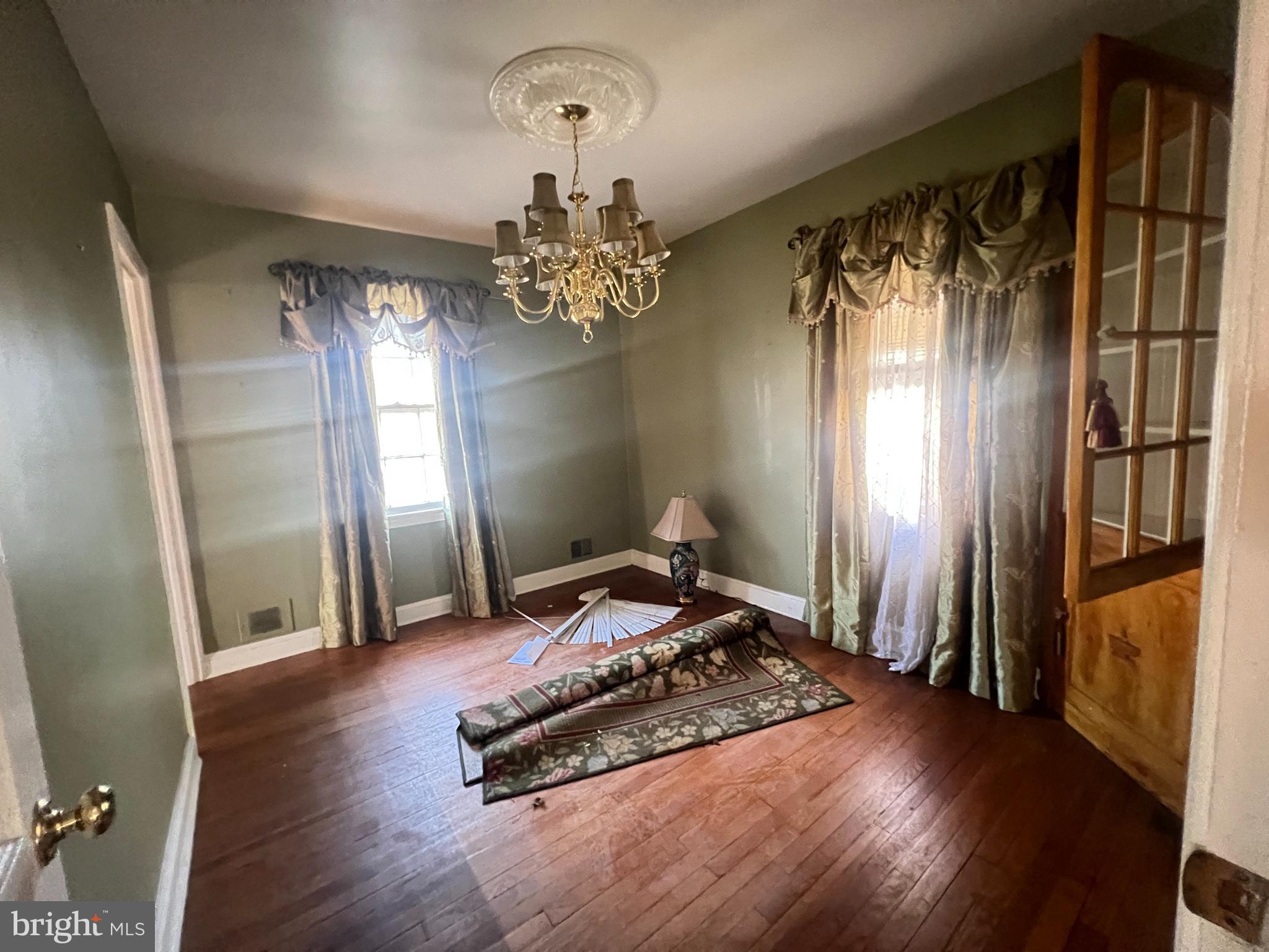 ROCK CREEK KNOLLS - Residential