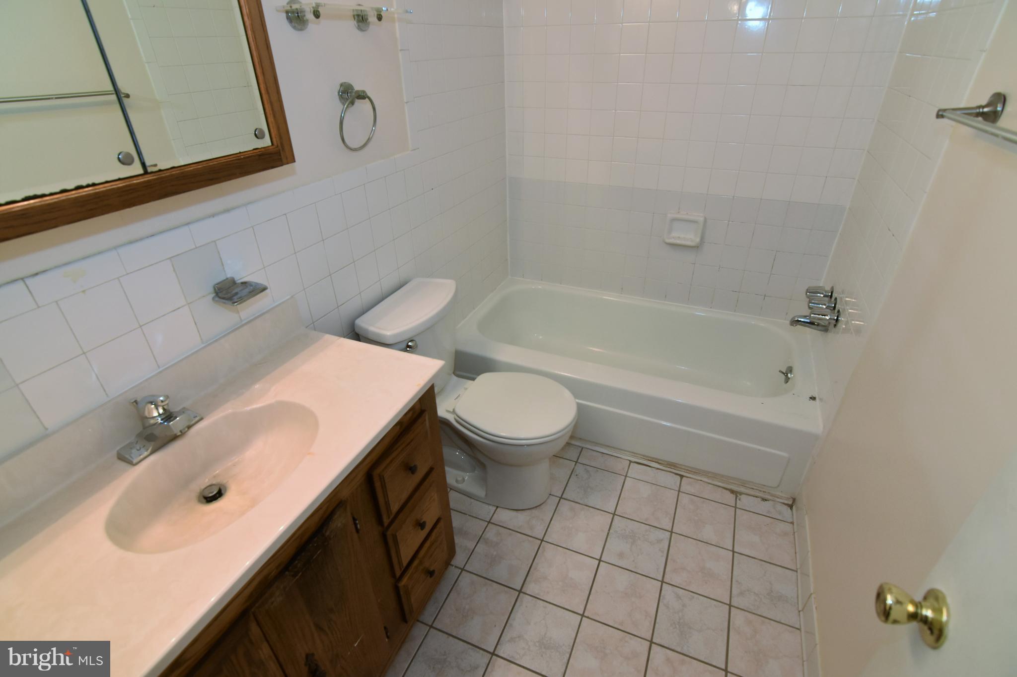 RIVER TERRACE - Residential Lease