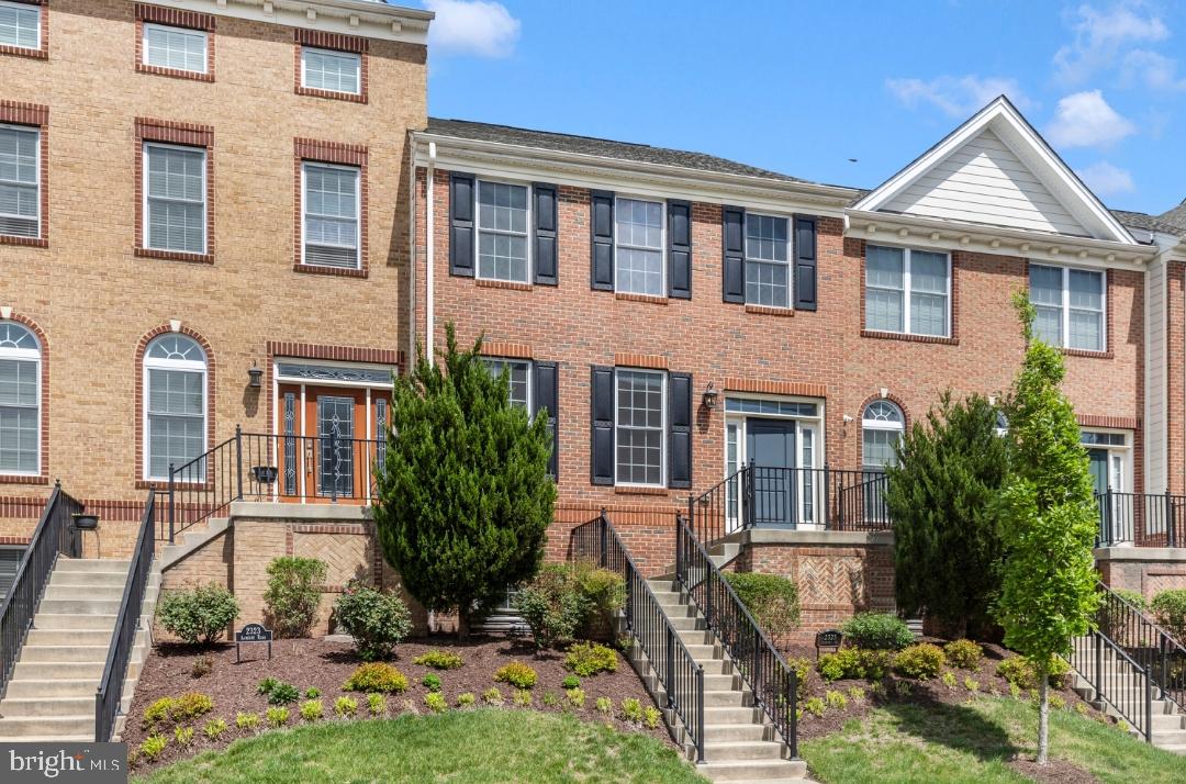 THE ENCLAVE - ARUNDEL PRESERVE - Residential