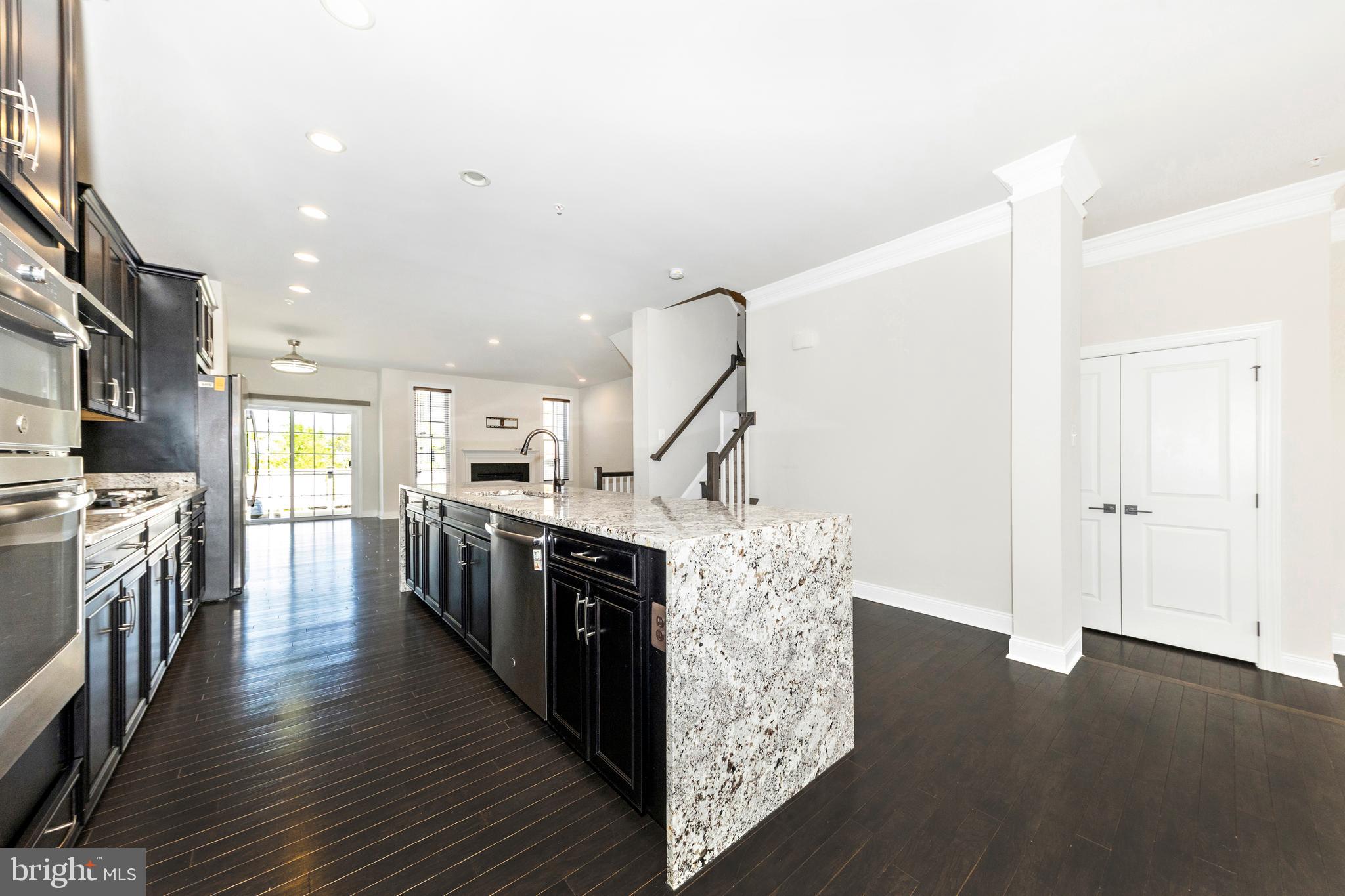 THE ENCLAVE - ARUNDEL PRESERVE - Residential