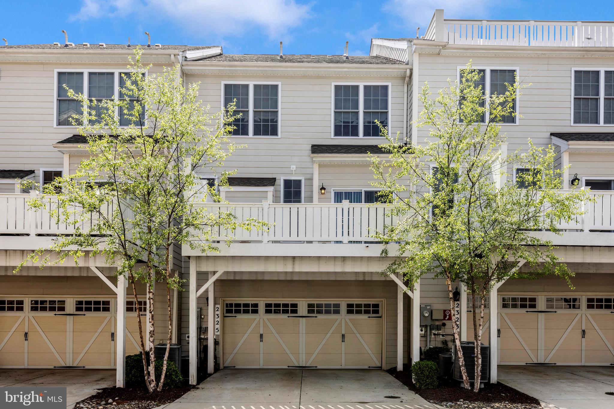 THE ENCLAVE - ARUNDEL PRESERVE - Residential