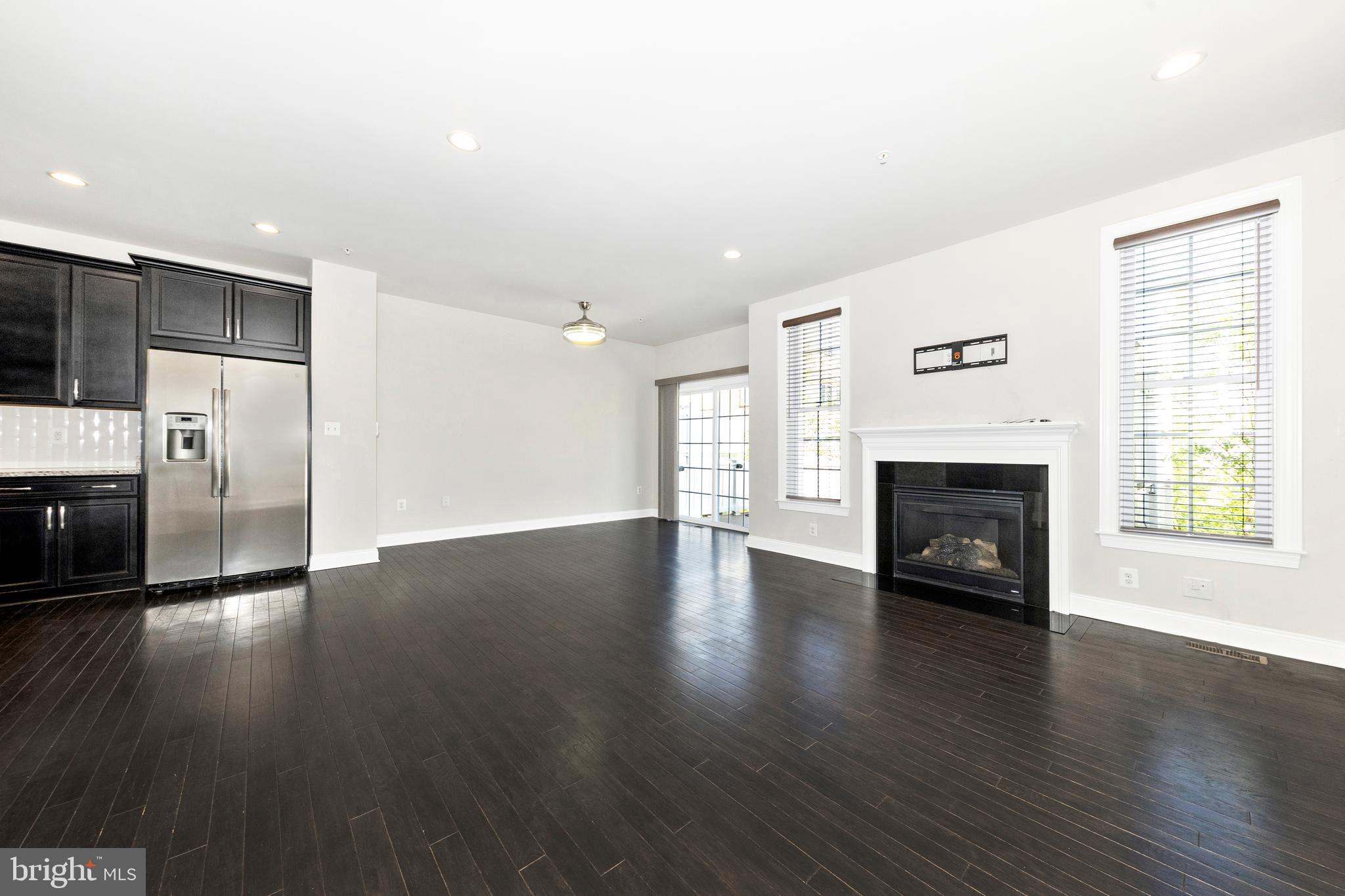 THE ENCLAVE - ARUNDEL PRESERVE - Residential