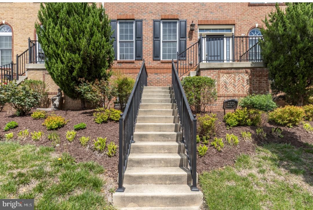 THE ENCLAVE - ARUNDEL PRESERVE - Residential