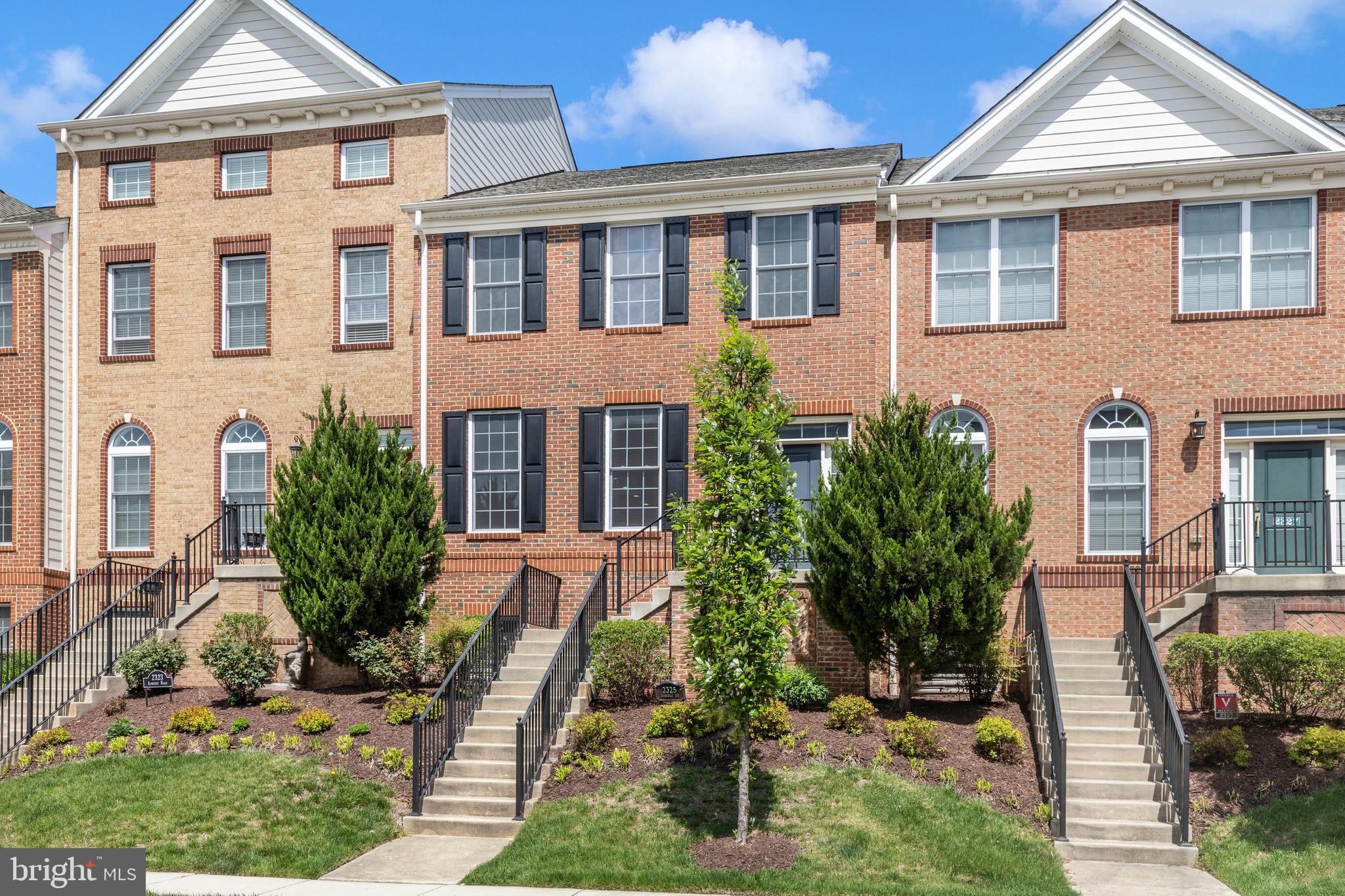 THE ENCLAVE - ARUNDEL PRESERVE - Residential
