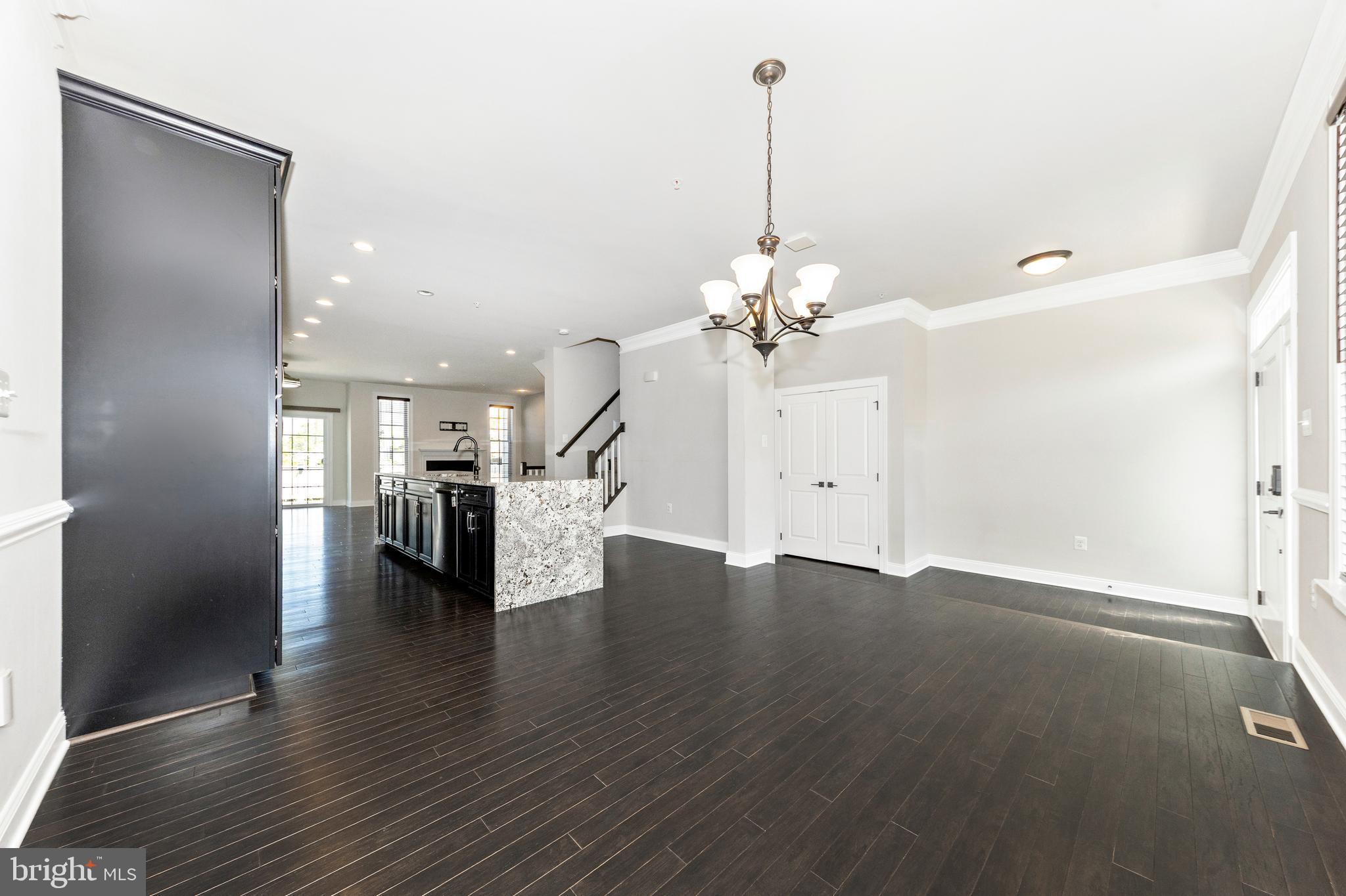 THE ENCLAVE - ARUNDEL PRESERVE - Residential