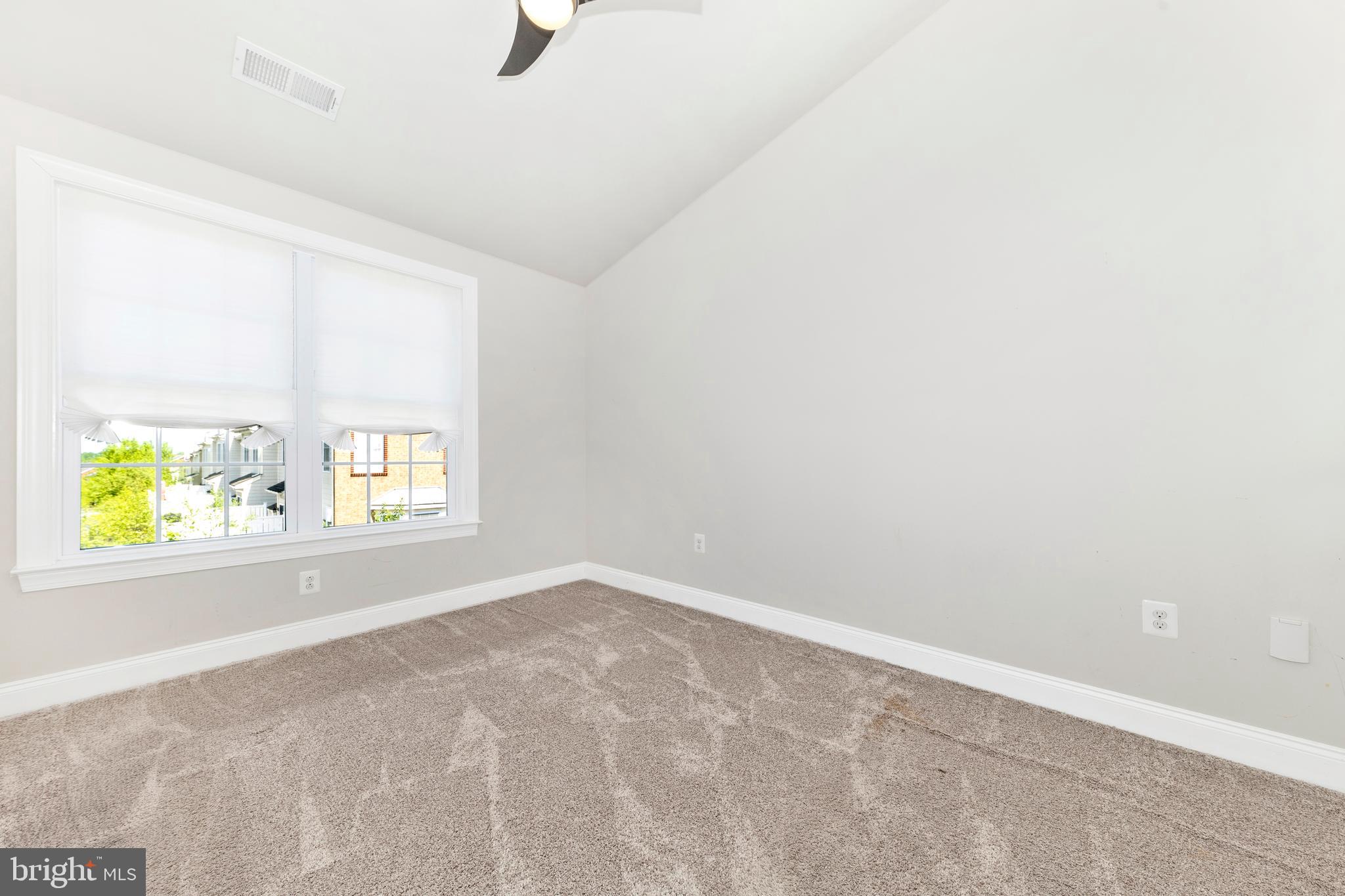 THE ENCLAVE - ARUNDEL PRESERVE - Residential