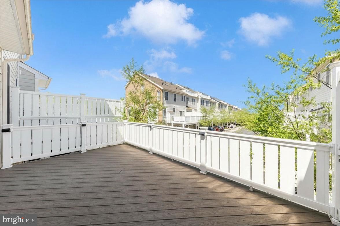 THE ENCLAVE - ARUNDEL PRESERVE - Residential