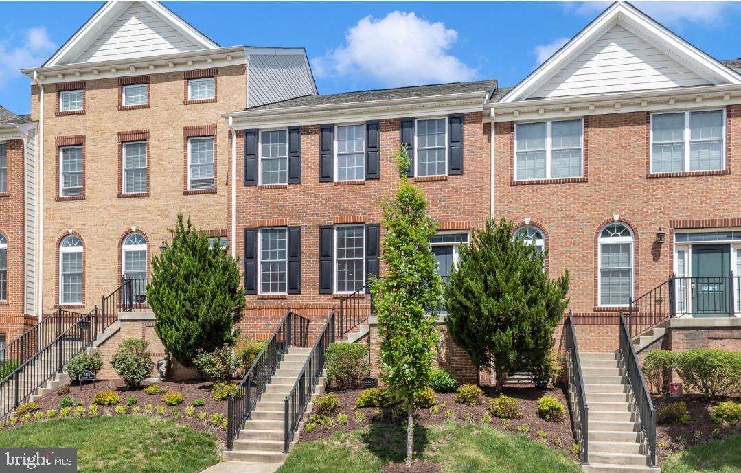 THE ENCLAVE - ARUNDEL PRESERVE - Residential