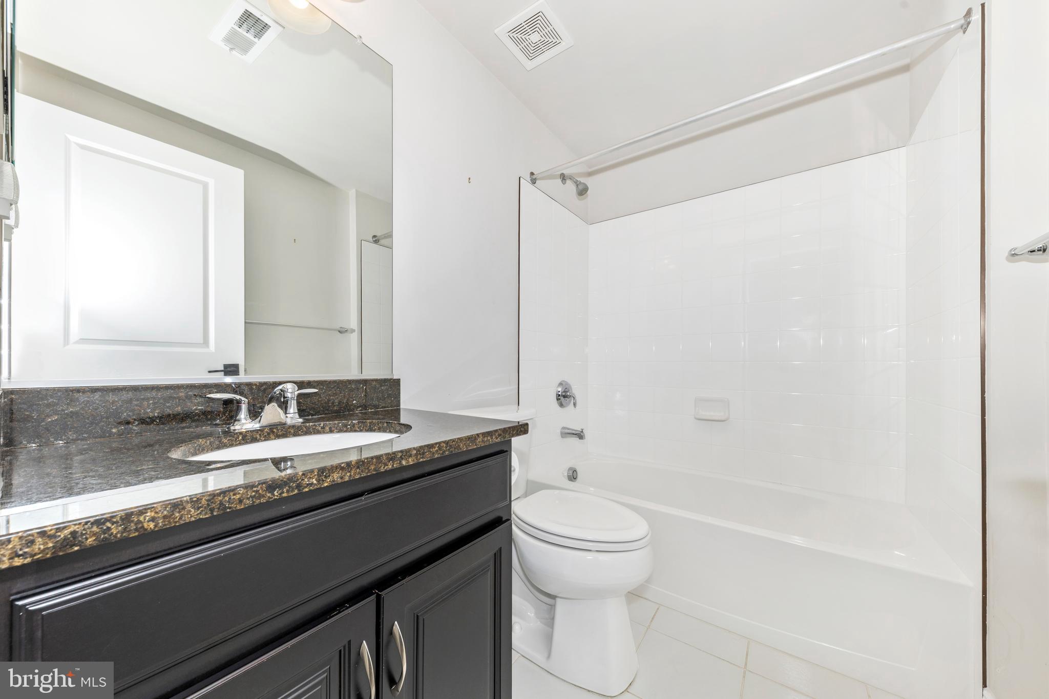 THE ENCLAVE - ARUNDEL PRESERVE - Residential
