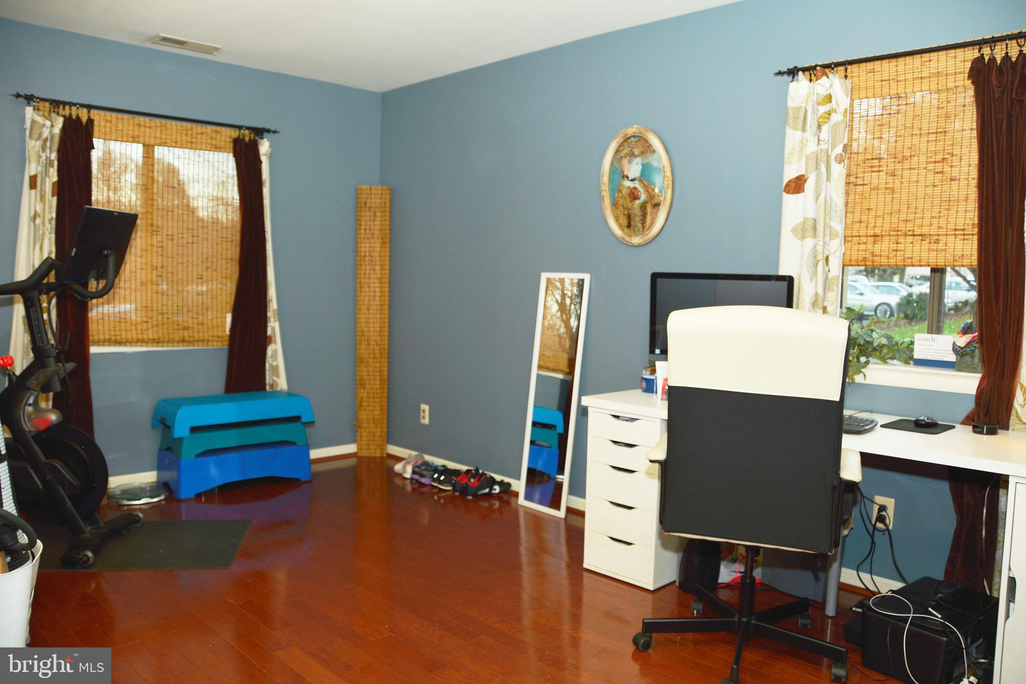 FLYING HILLS - Residential