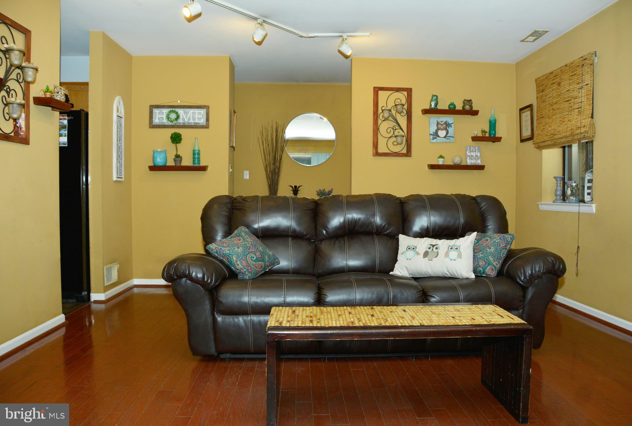 FLYING HILLS - Residential