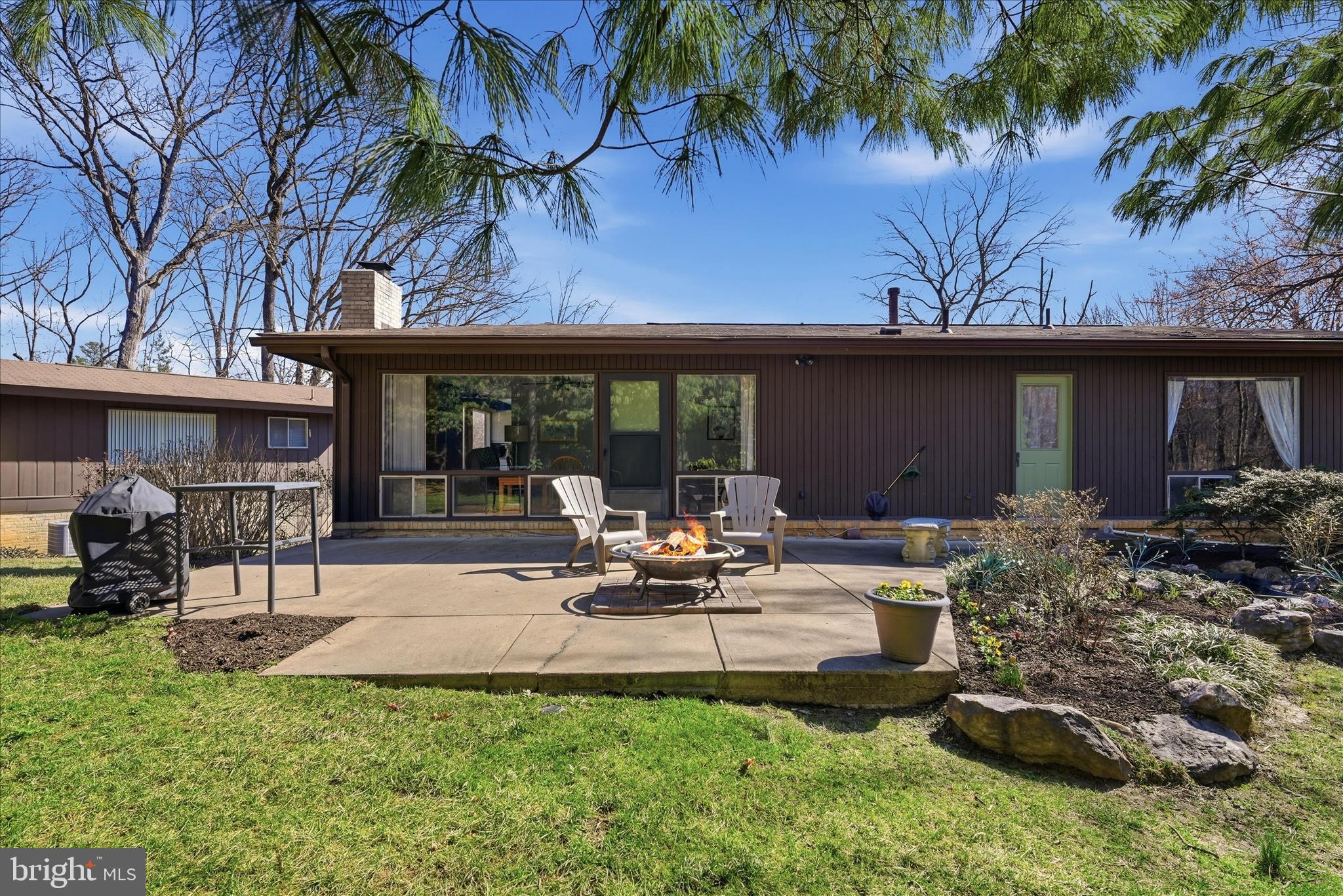 8825 CHARLES HAWKINS WAY