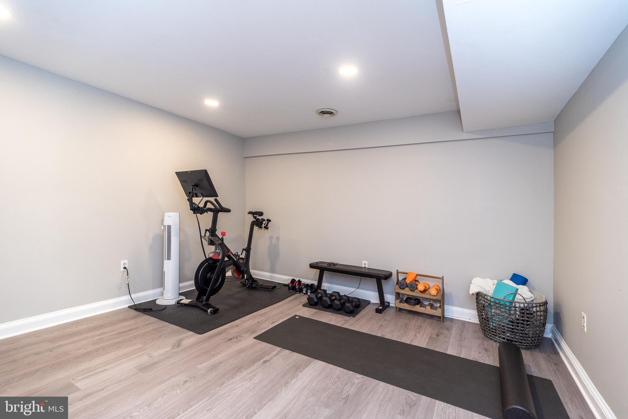 GWYNEDD CHASE - Residential