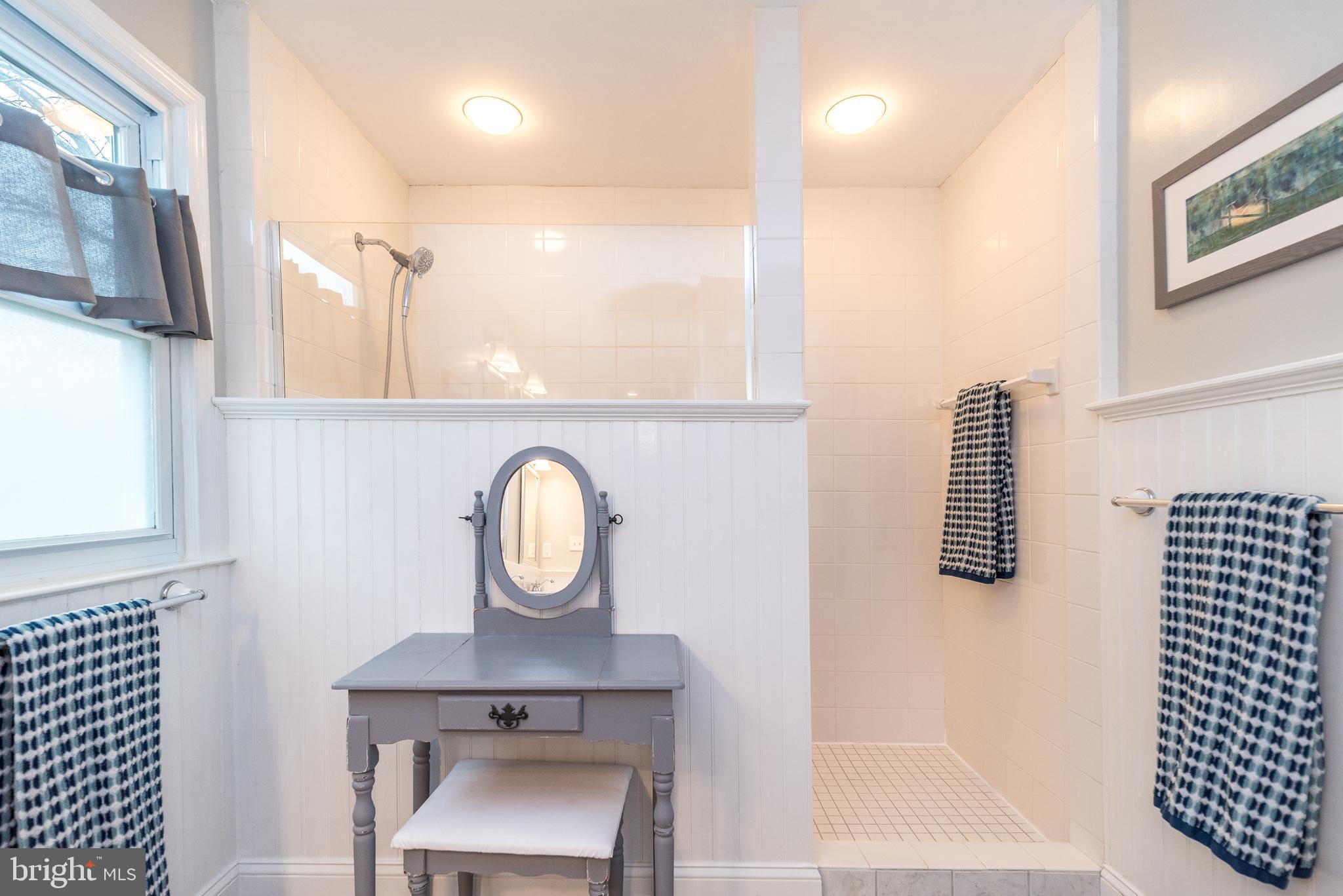 GWYNEDD CHASE - Residential