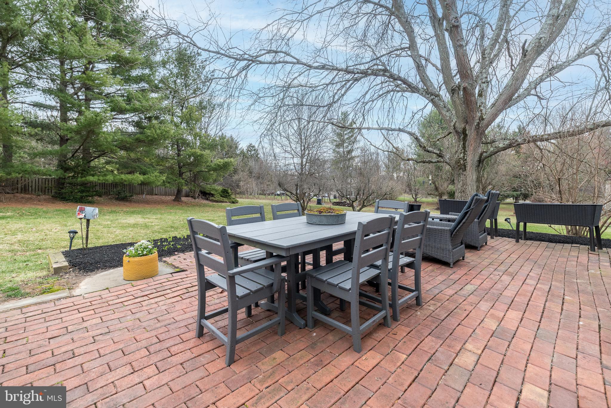 GWYNEDD CHASE - Residential