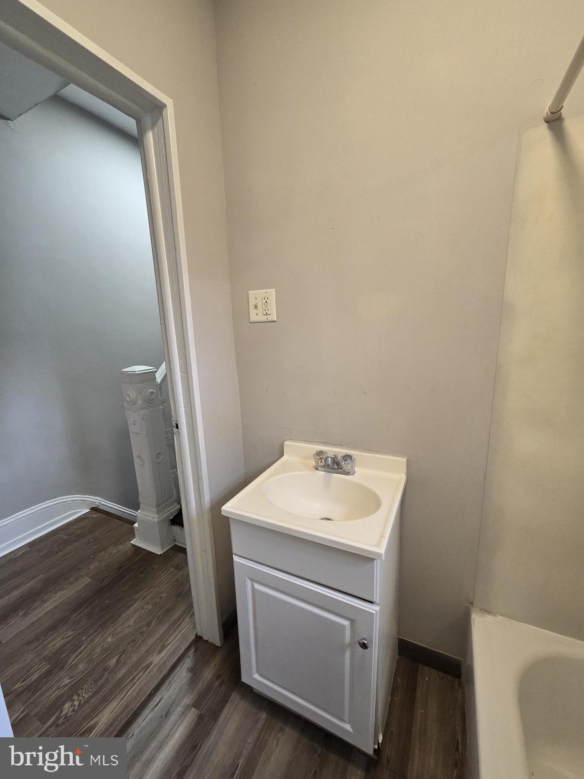 KENSINGTON - Residential Lease