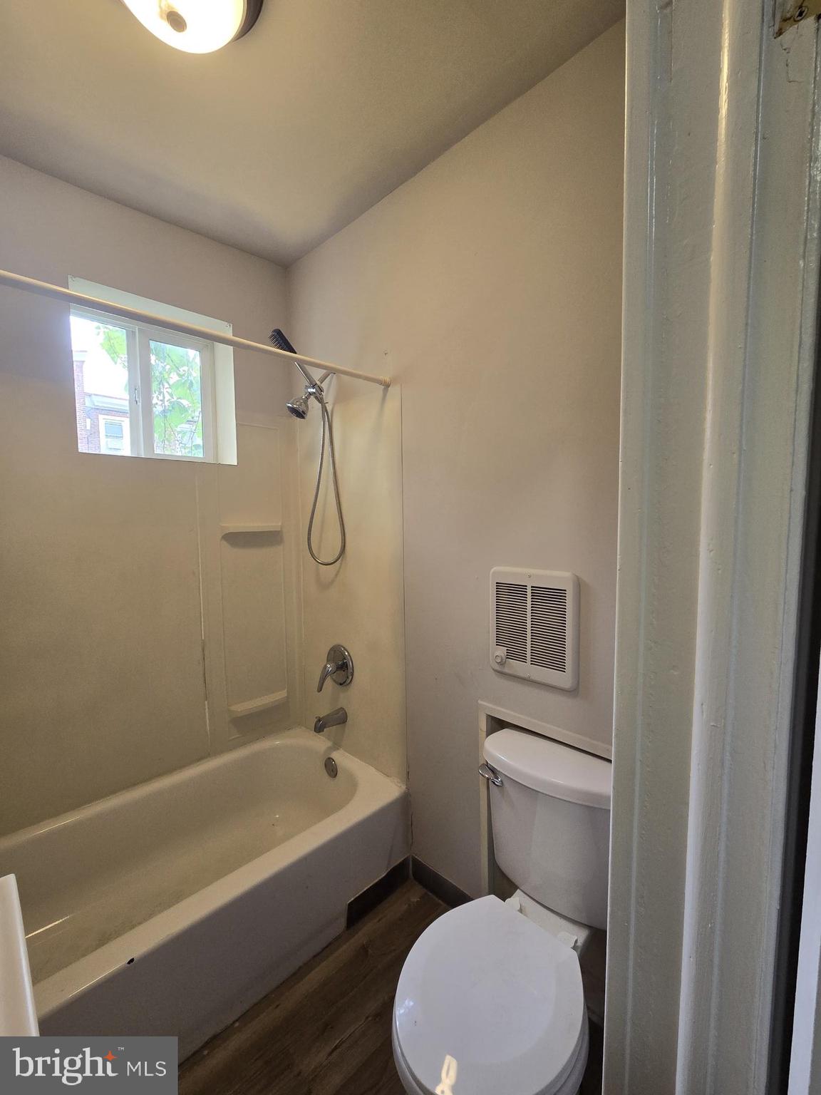 KENSINGTON - Residential Lease