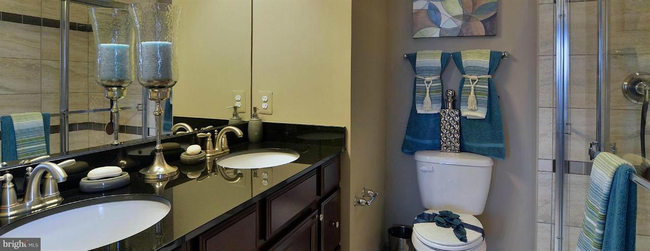 HOWARD SQUARE - Residential