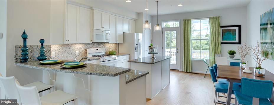 HOWARD SQUARE - Residential