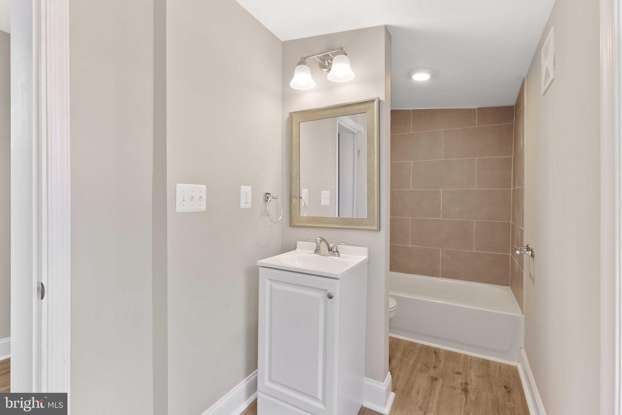 CARROLLTON RIDGE - Residential Lease