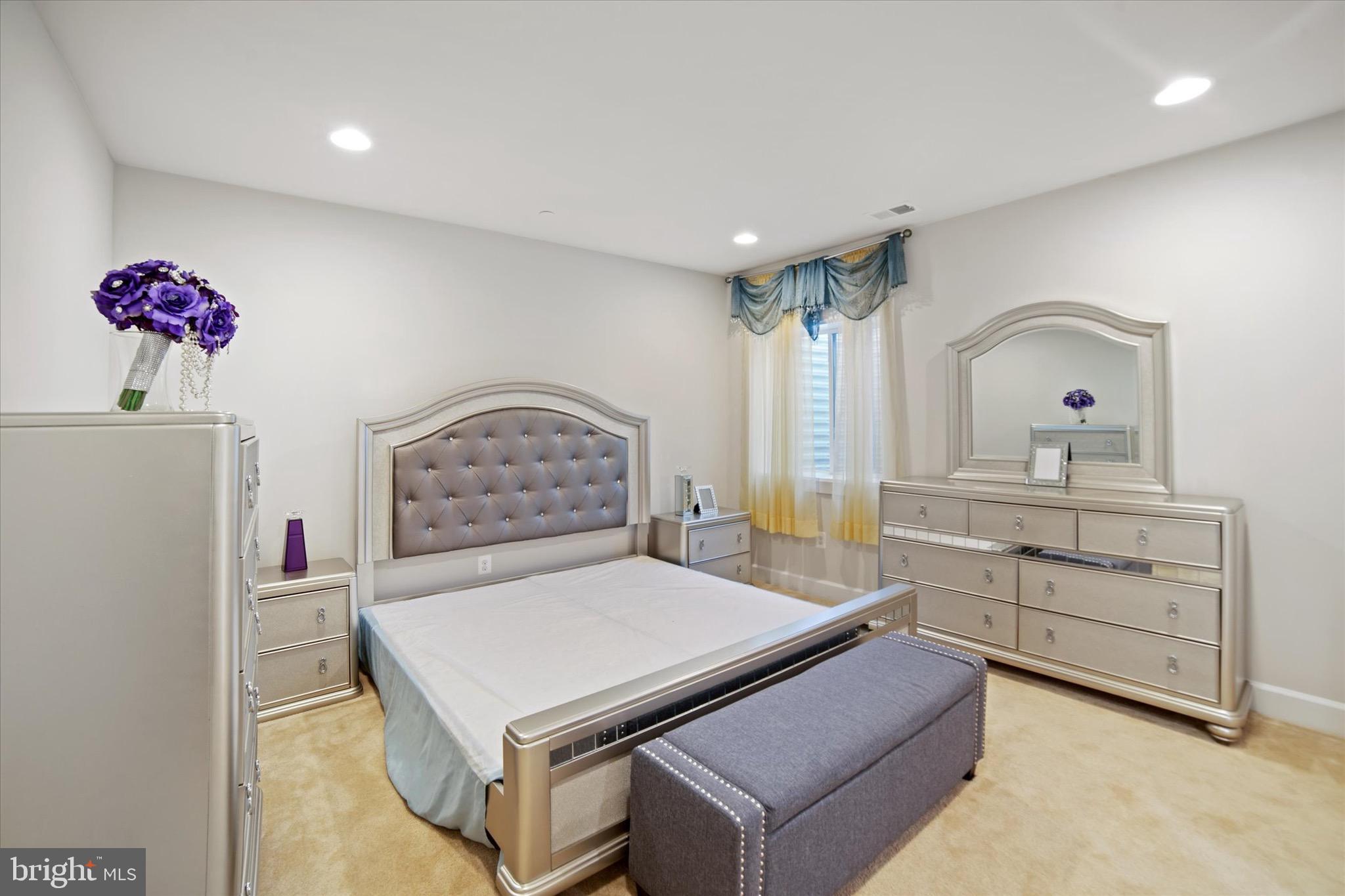 FAIRWOOD - Residential