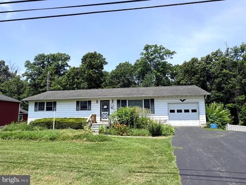 Homes For Sale - 3404 Francis Scott Key Highway<br/> Carroll County, TANEYTOWN, MD 21787