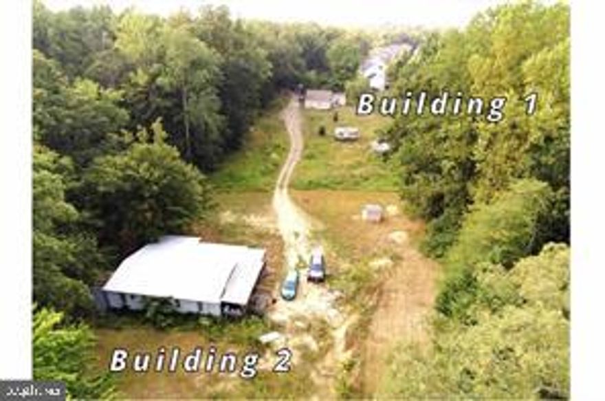 SELLER VERY MOTIVATED ***REDUCED $50,000OWNER FINANCING WITH  *********  *****ATTENTION INVESTORS DEAL OF THE WEEK ***GREAT FOR TRUCKS AND CONTRACTORS **** Almost 2 acres with 2 single amblers. OWNER FINANCING ** Being sold "AS IS". Both Homes need work. Great Investment. Live in one and rent the other or rent both for income Each home has its own well and septic. Building 1: 3 Bedrooms 1 Full Bath. Building 2: 1 Bedroom with sitting room 1 Full Bath. The location is really good off of Middletown Road between Westlake High School and Lexington Dr. Zoning information: RM Medium-Density Residential Zone. HOMES GUTTED * BOTH HOMES HAVE SEPARATE ELECTRIC *****

YOU HAVE THE ABILITY TO EXTEND A DRIVEWAY TO MIDDLETOWN ROAD