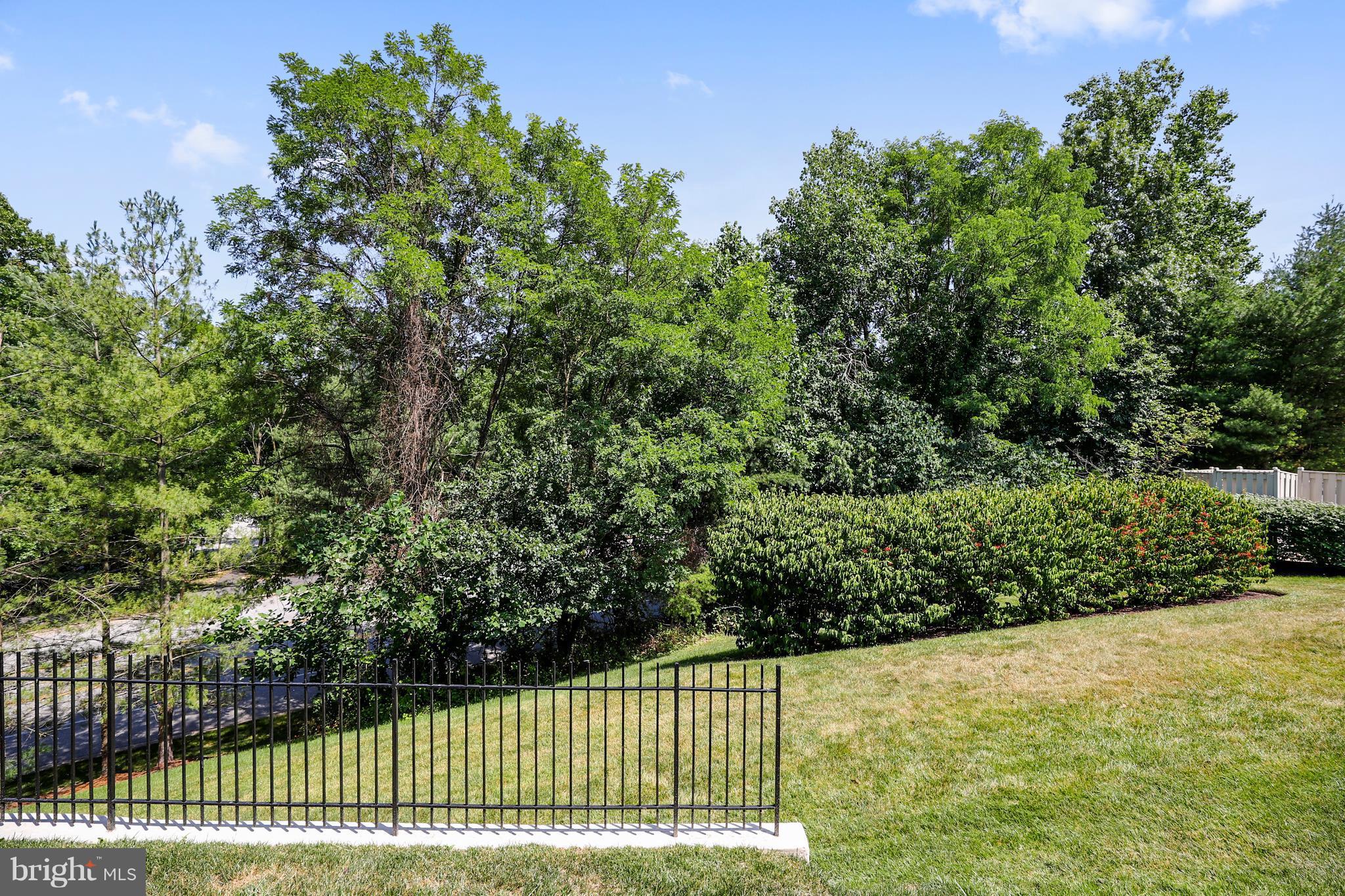 RUSSETT - Residential