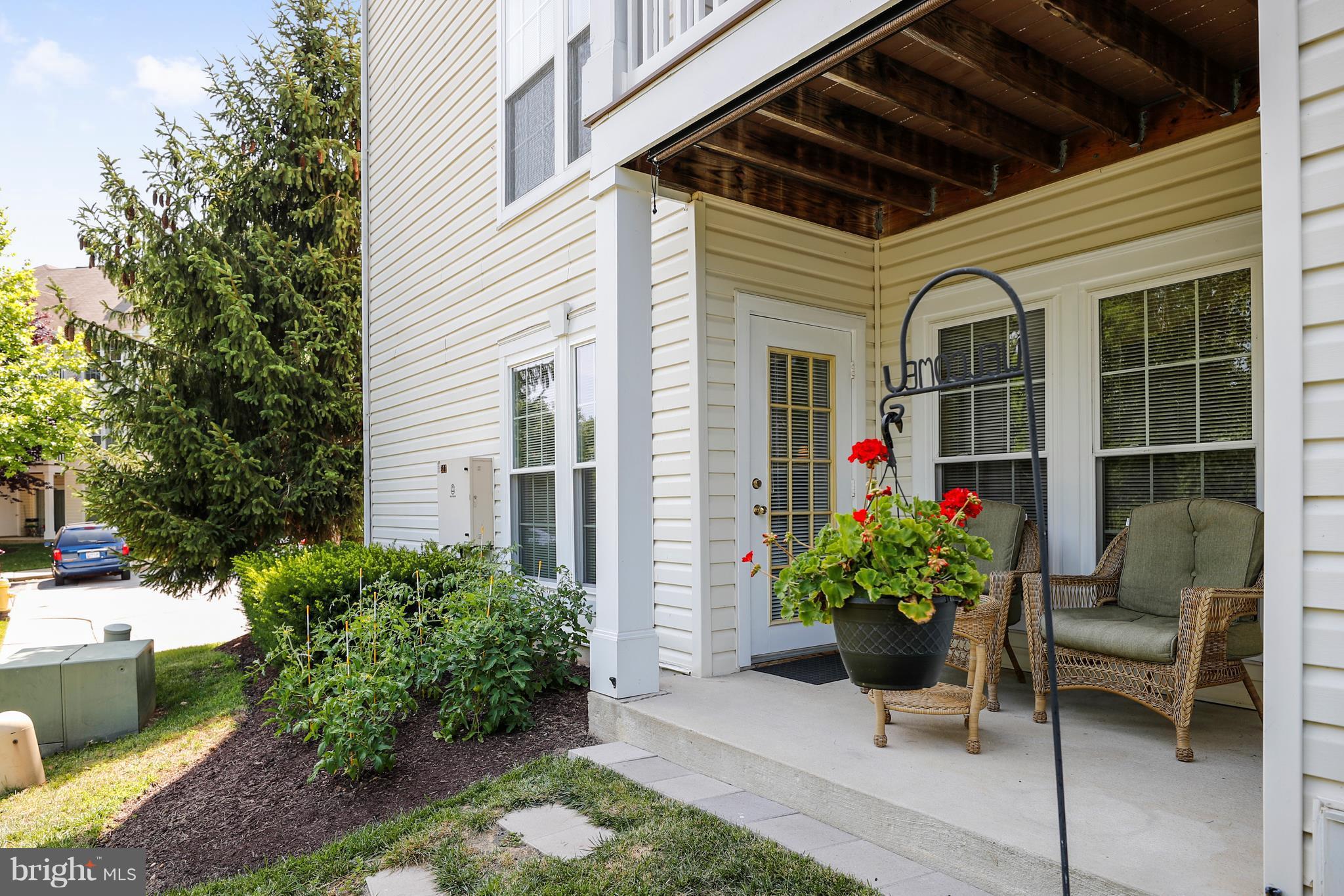 RUSSETT - Residential