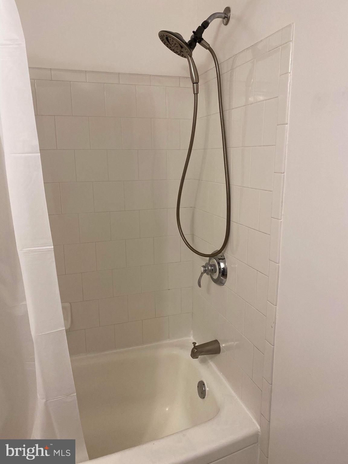 JEFFERSON CHASE - Residential