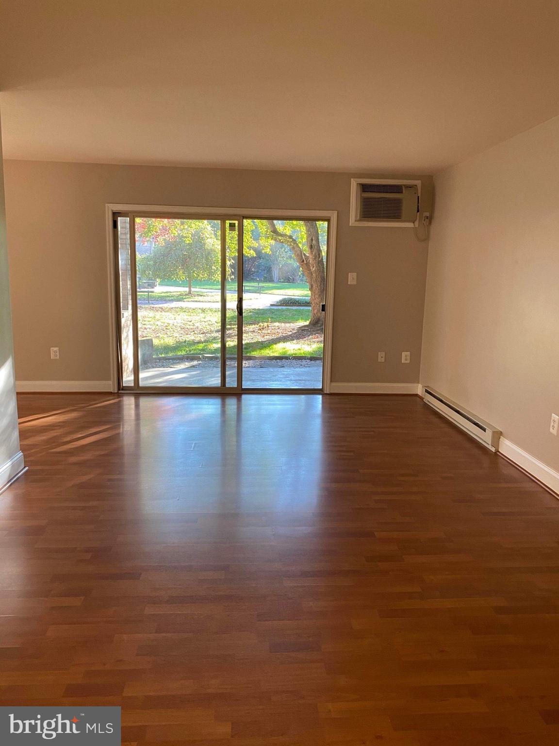 JEFFERSON CHASE - Residential