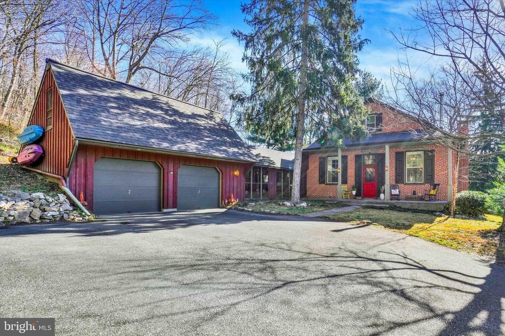 Photo of 857 Old Chickies Hill Road, Columbia, PA 17512 (MLS # PALA2047520)