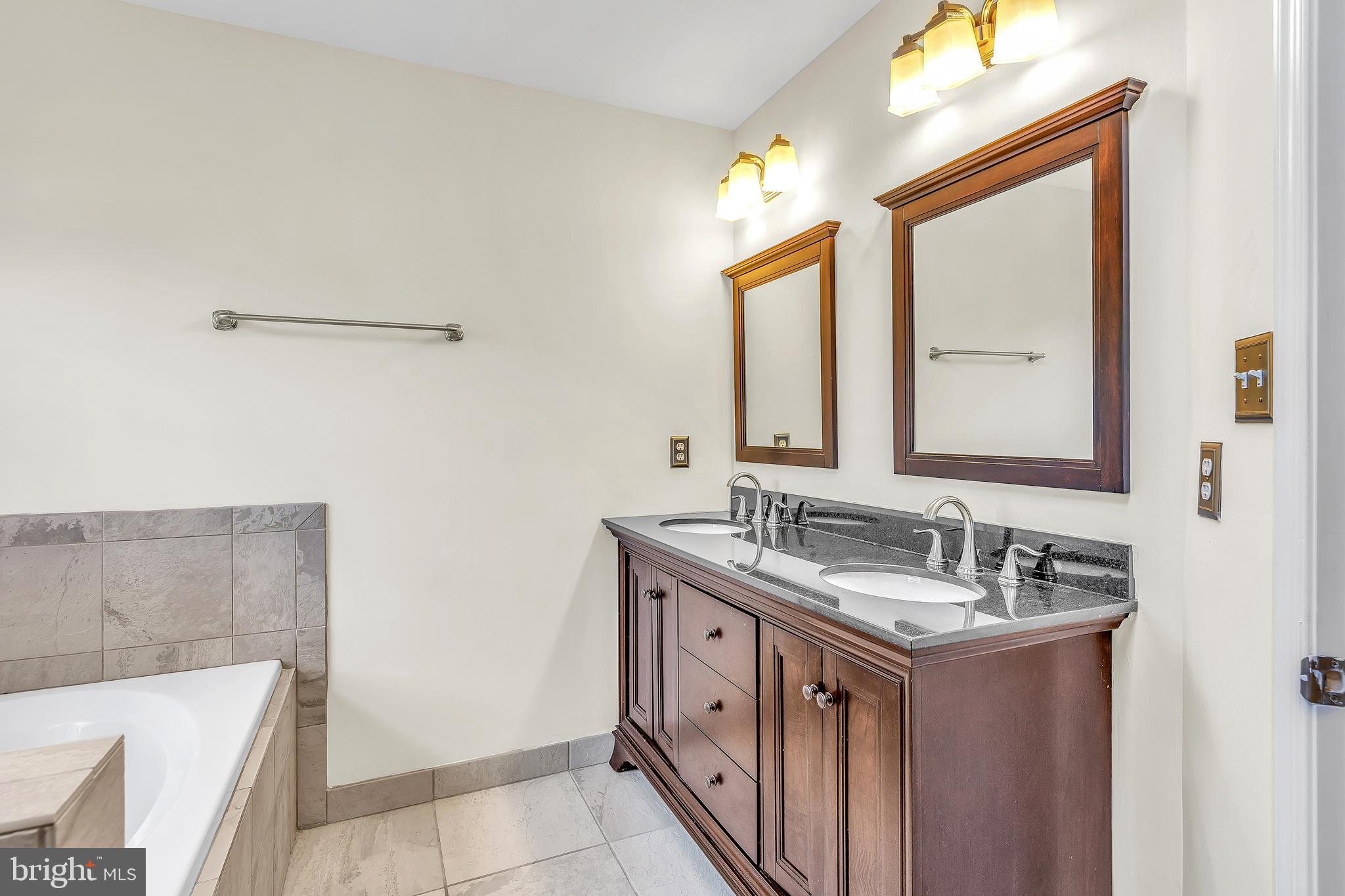 WALNEY VILLAGE - Residential