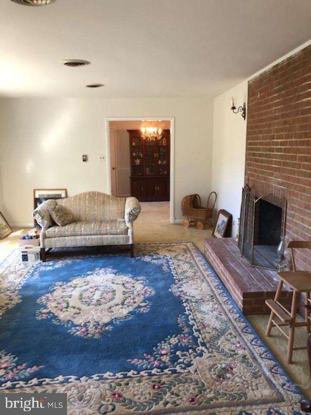 TEN PENNY WOODS - Residential