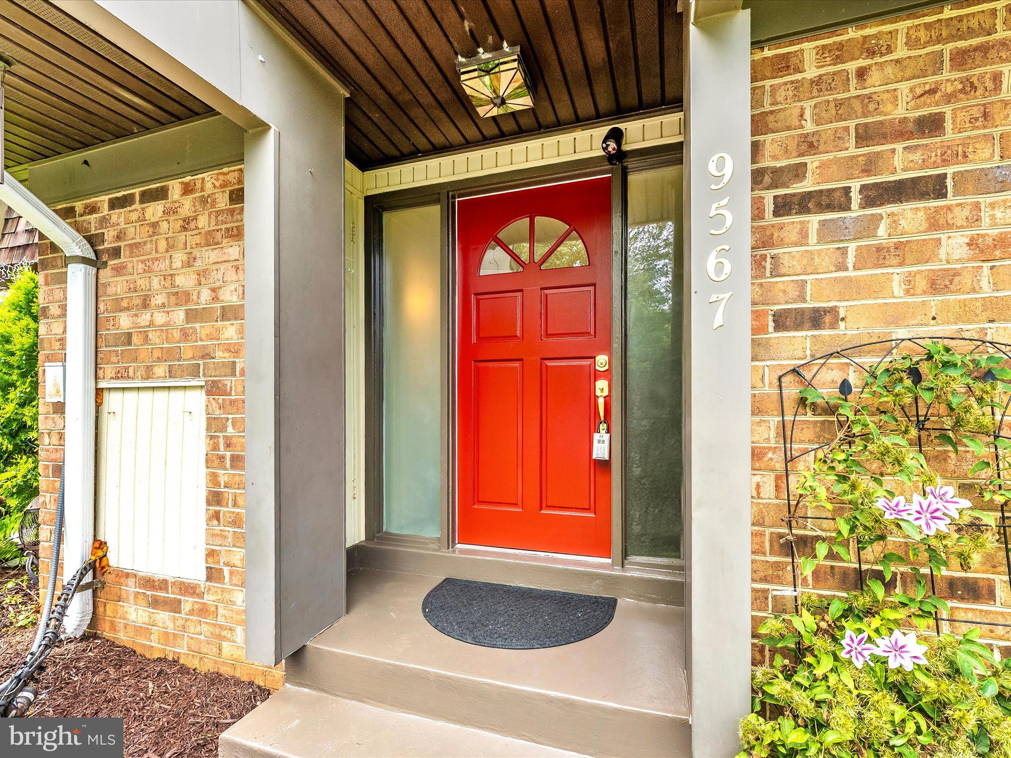 9567 FERN HOLLOW WAY