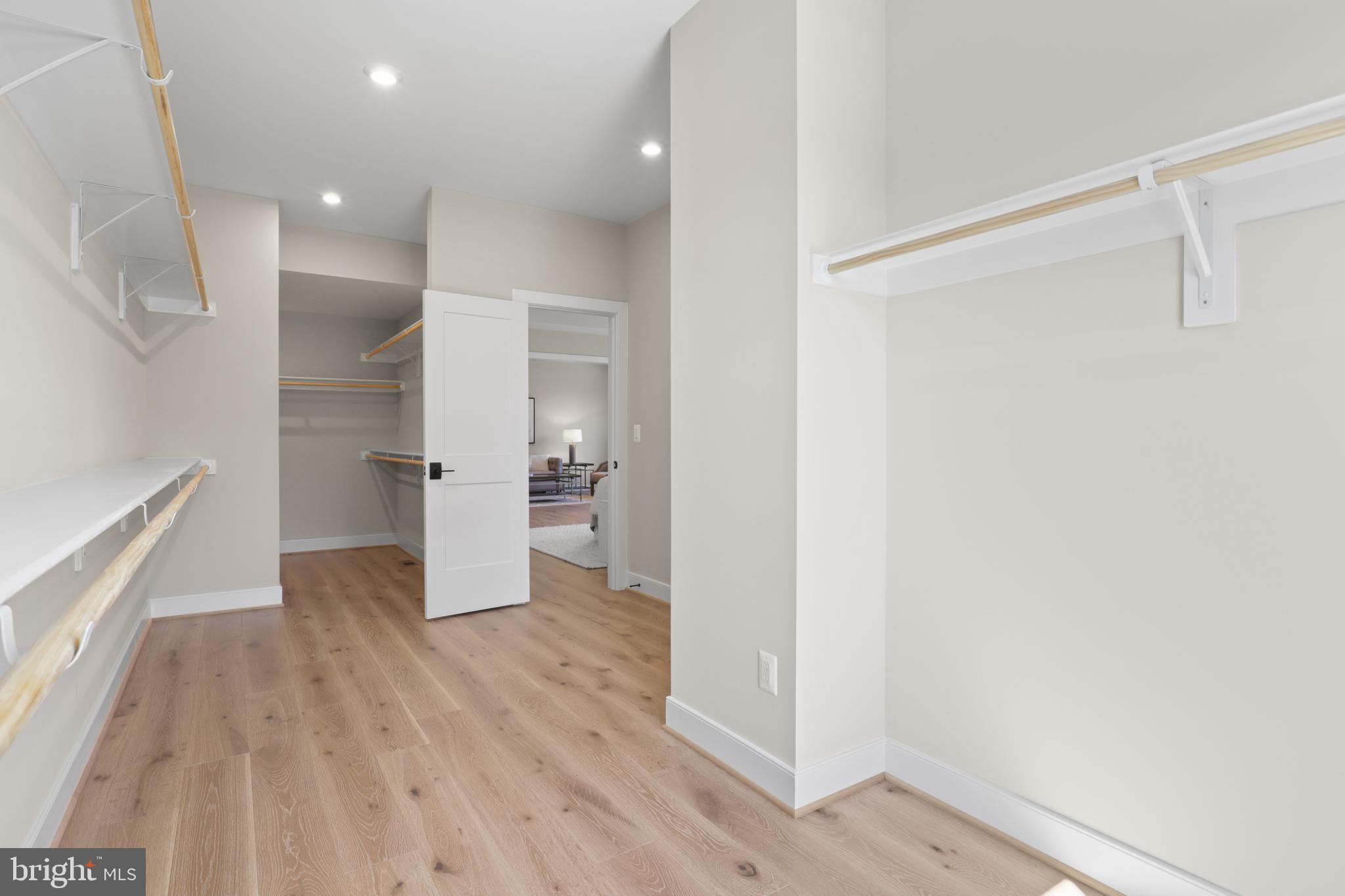 FAIRFAX FARMS - Residential