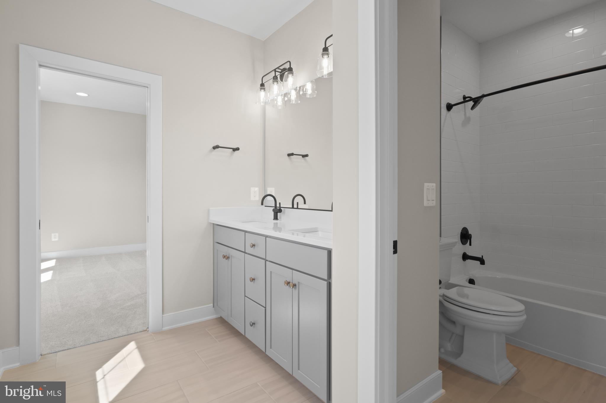 FAIRFAX FARMS - Residential