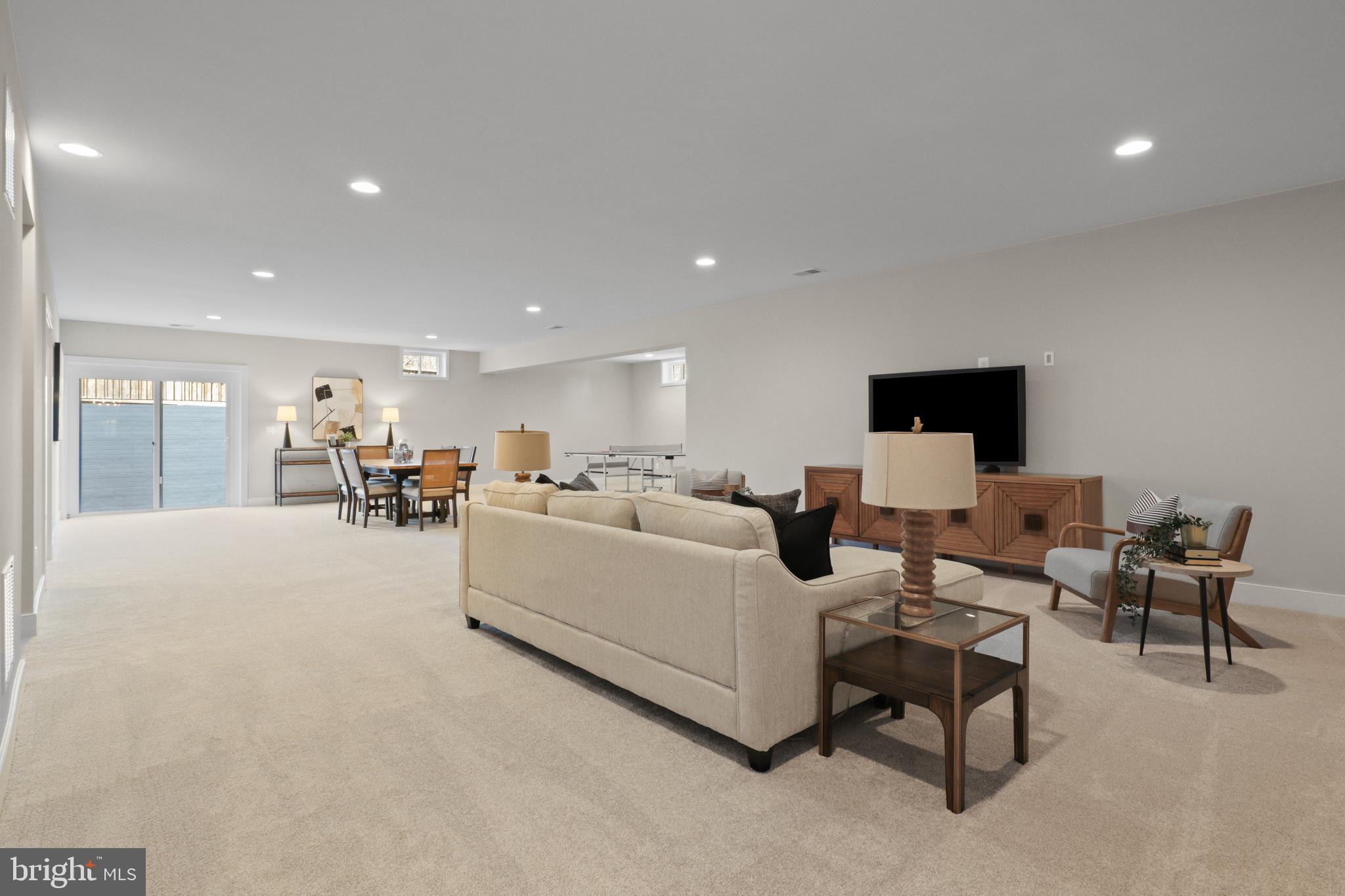FAIRFAX FARMS - Residential