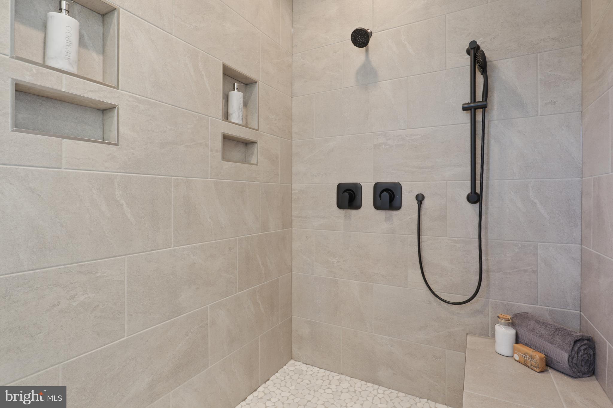 FAIRFAX FARMS - Residential