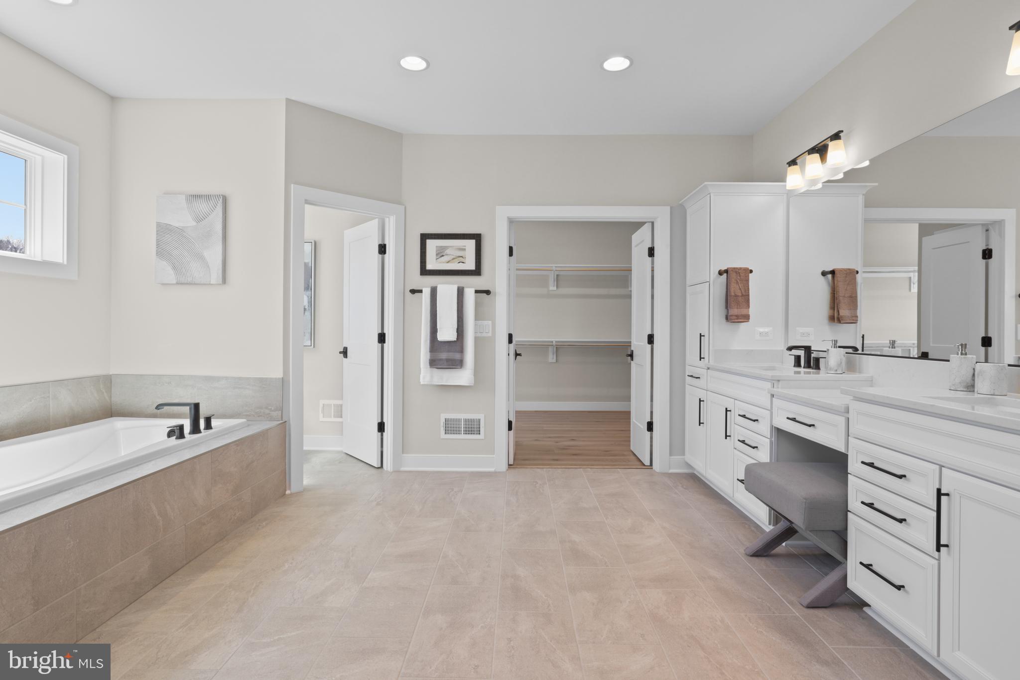 FAIRFAX FARMS - Residential