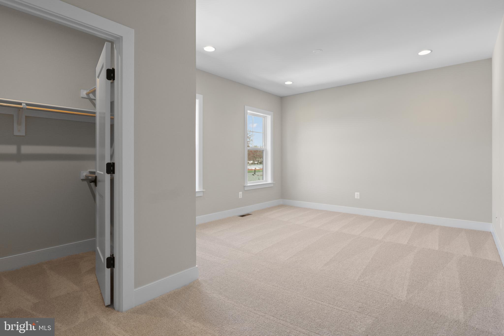 FAIRFAX FARMS - Residential
