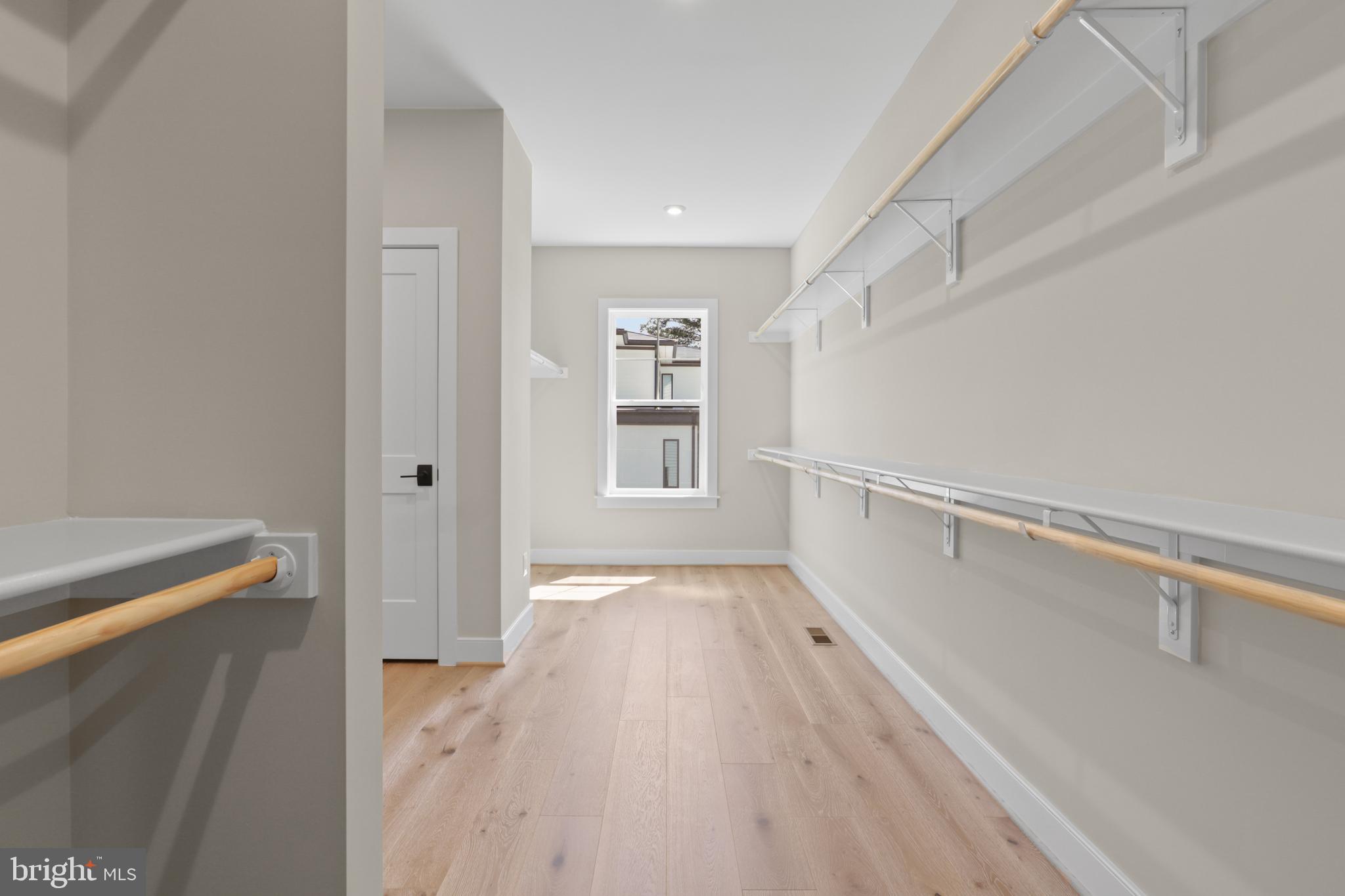 FAIRFAX FARMS - Residential
